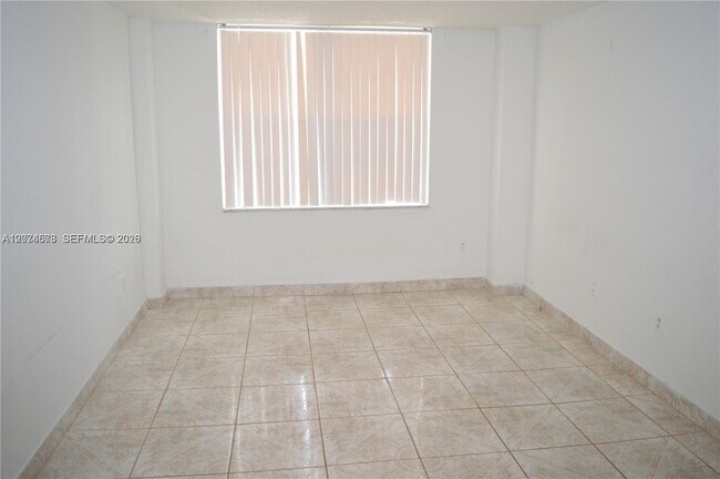 Building Photo - 15600 NW 7th Ave