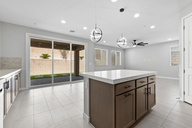Building Photo - Stunning 3 Bedroom Home with SOLAR in Skye...