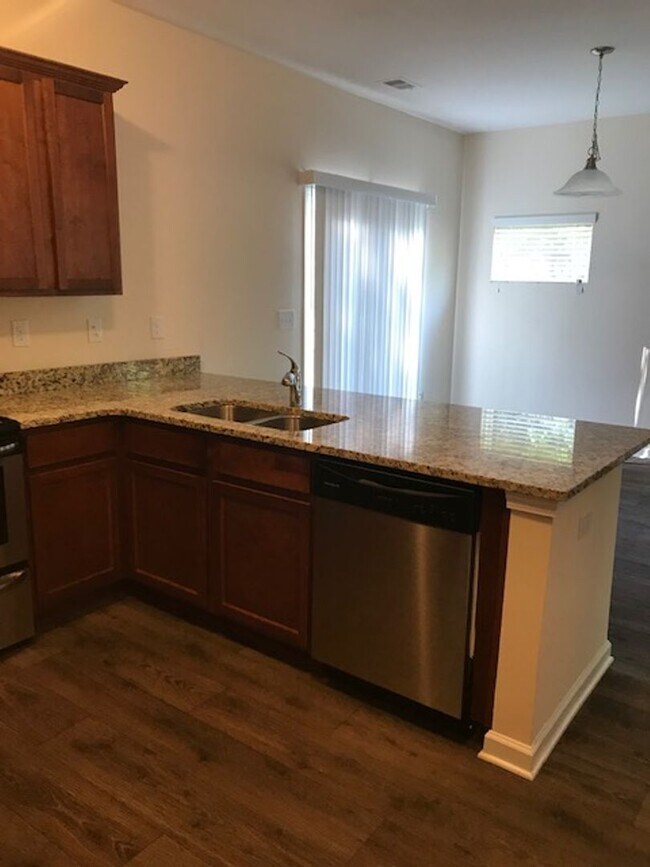 Building Photo - VillageCreek237