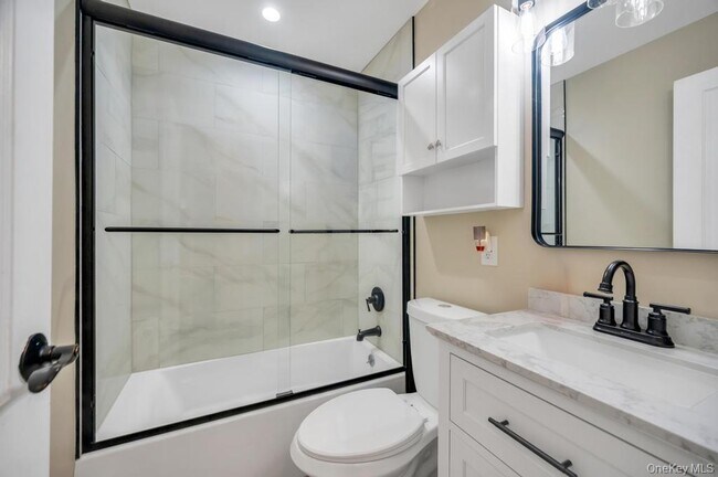 Building Photo - 2315 Willow St