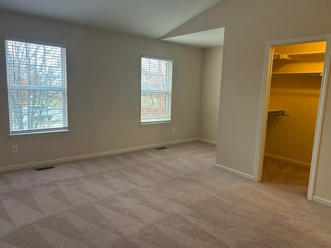 Building Photo - 609 Powell Dr