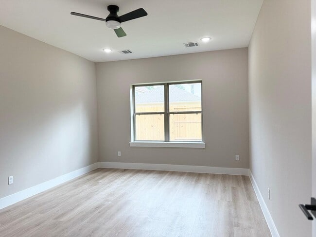 Building Photo - 2615 Liguria Ln
