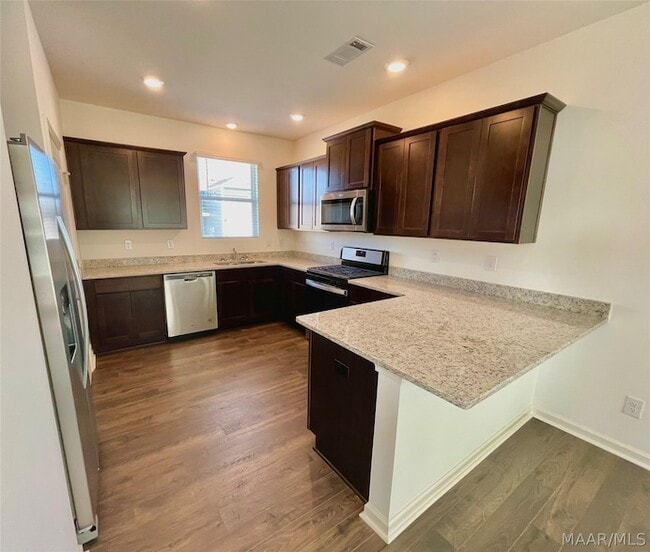 Building Photo - 5066 Pike Lp