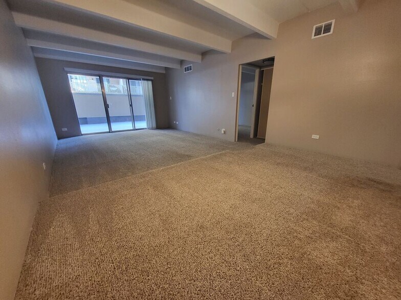 Building Photo - 8060 E Girard Ave