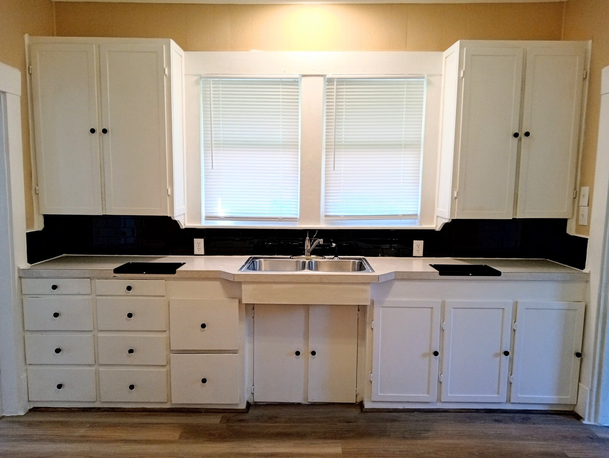 Building Photo - 516 Allen Ave