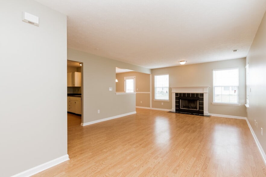 Building Photo - 10458 Wintergreen Way