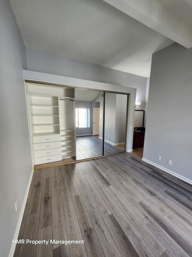 Building Photo - AVAILABLE NOW! Ontario Apt. in a gated community