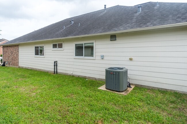 Building Photo - 2834 Sage Bluff Ave