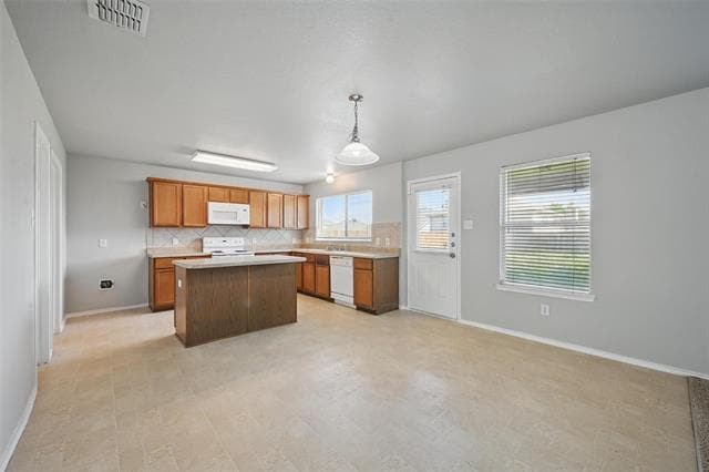Building Photo - 2045 Hanakoa Falls Dr
