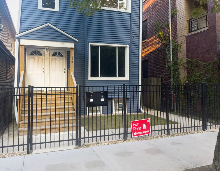 Building Photo - 1831 N California Ave