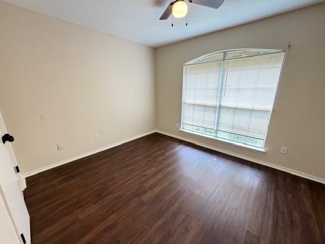 Building Photo - 5305 Manhassett Dr