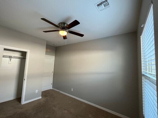 Building Photo - Home in Litchfield Park at Canyon Views! 5bd 3ba! Mountain Views!