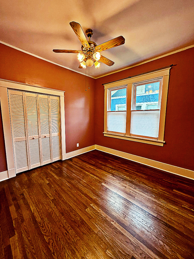 Building Photo - Beautifully Updated Historic Home in Midto...