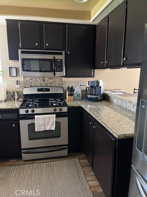 Building Photo - 8402 Cedarwood Ln