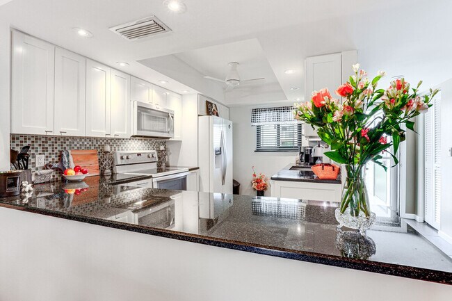 Building Photo - 2400 S Ocean Dr