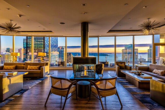 Building Photo - McKenzie