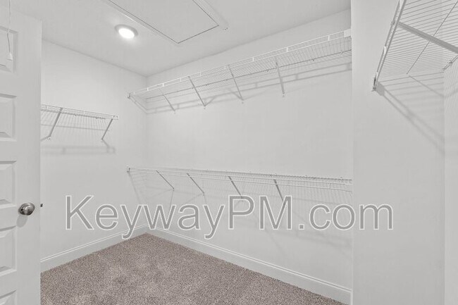 Building Photo - 2024 Denmark Ave SE