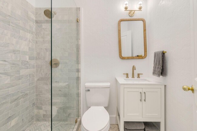 Building Photo - 3020 Vincent Rd