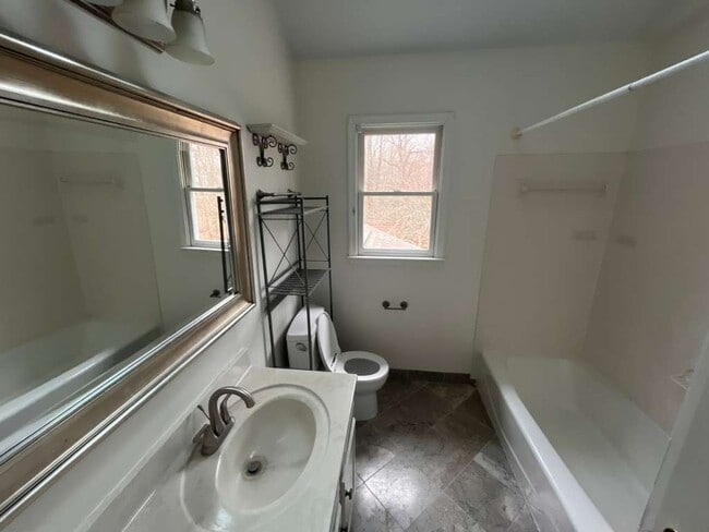 Building Photo - 5916 Park Forest Ln