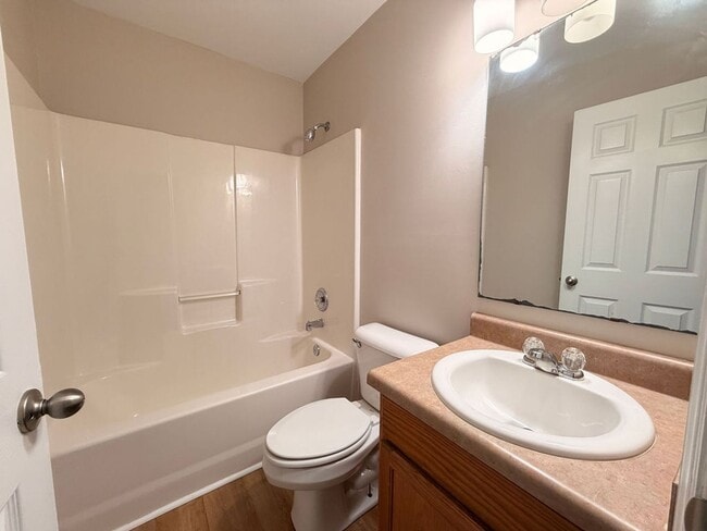 Building Photo - Available now. Beautiful, FULLY REMODELED 3 BR/2.5 BA Home in Tanner Plantation!