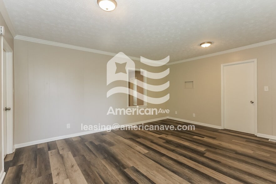 Building Photo - 1251 Schimek Dr