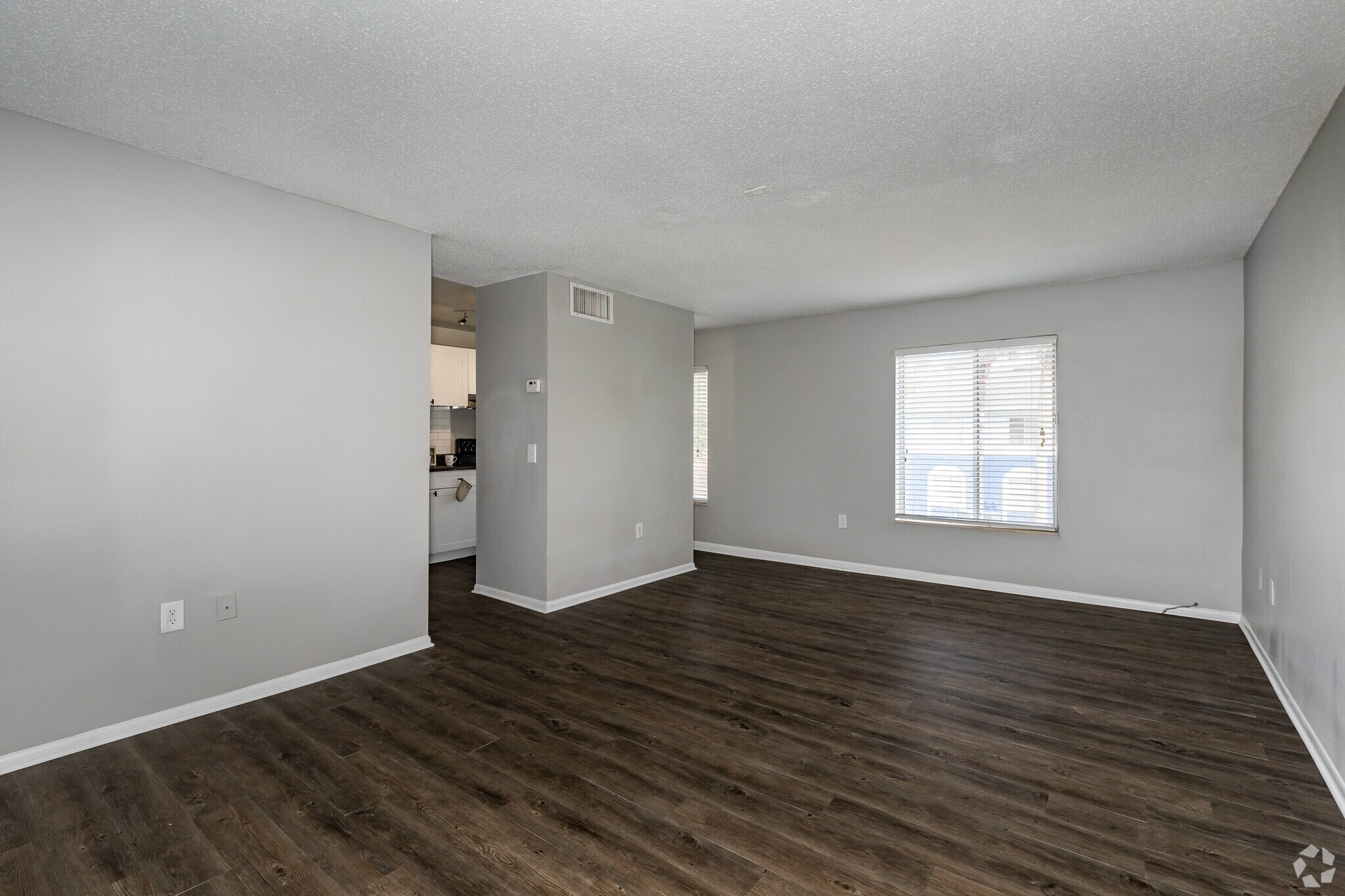 Latitude 28 828 Orienta Ave Altamonte Springs FL 32701 Apartment Finder