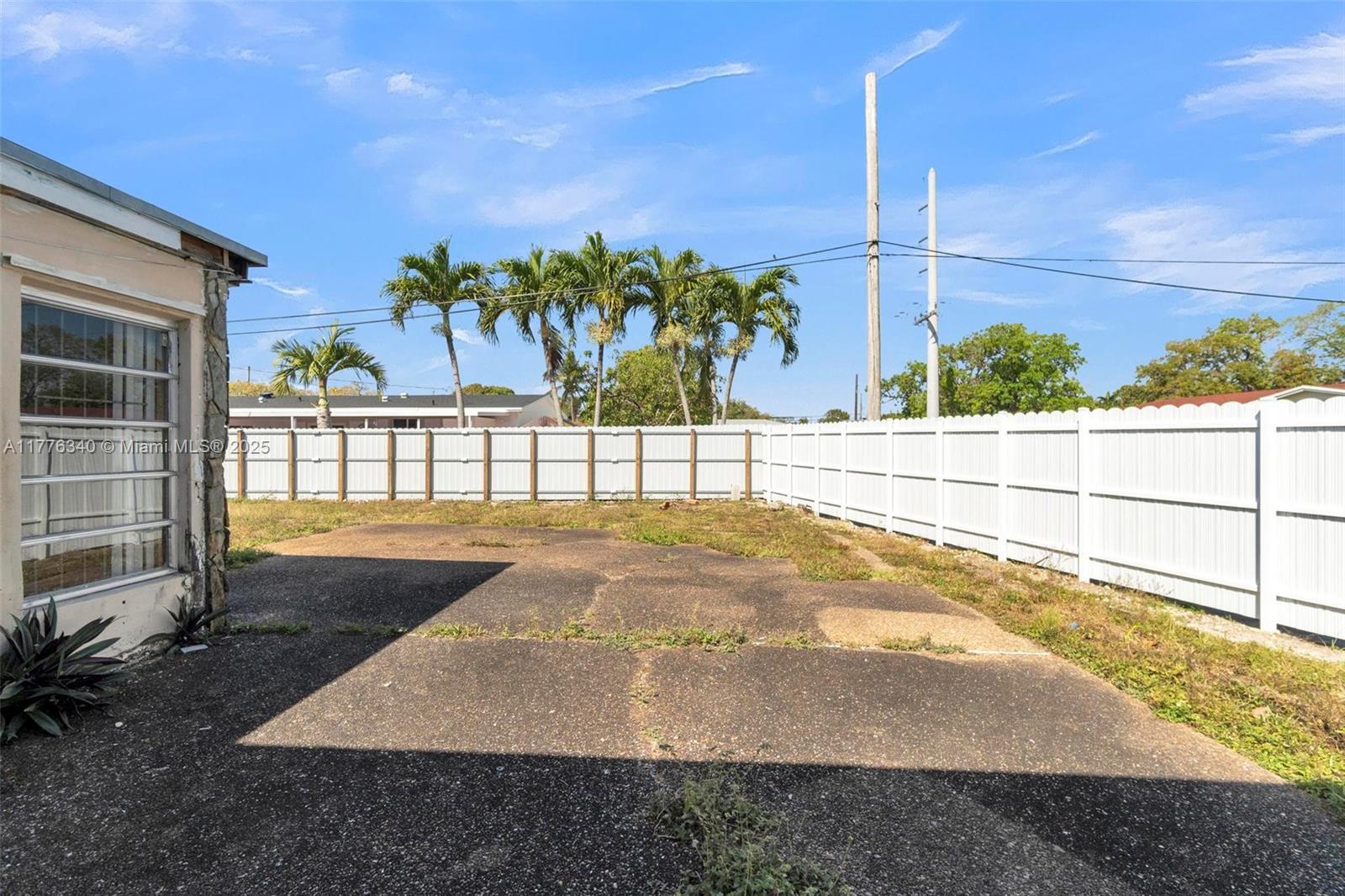 Building Photo - 16230 SW 106th Ave