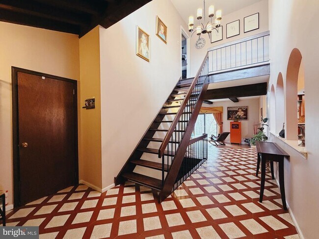 Building Photo - 1317 Mettler Rd