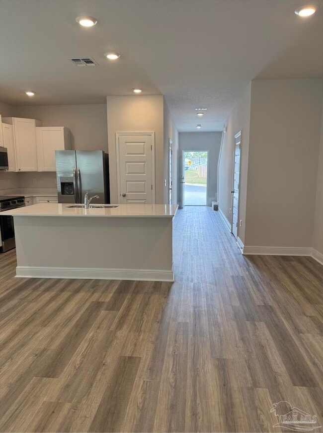 Building Photo - 3984 Pendragon Cir