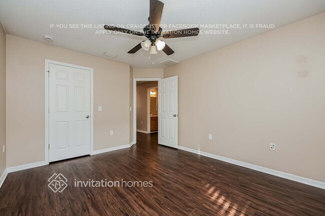 Building Photo - 15454 Martinmeadow Dr