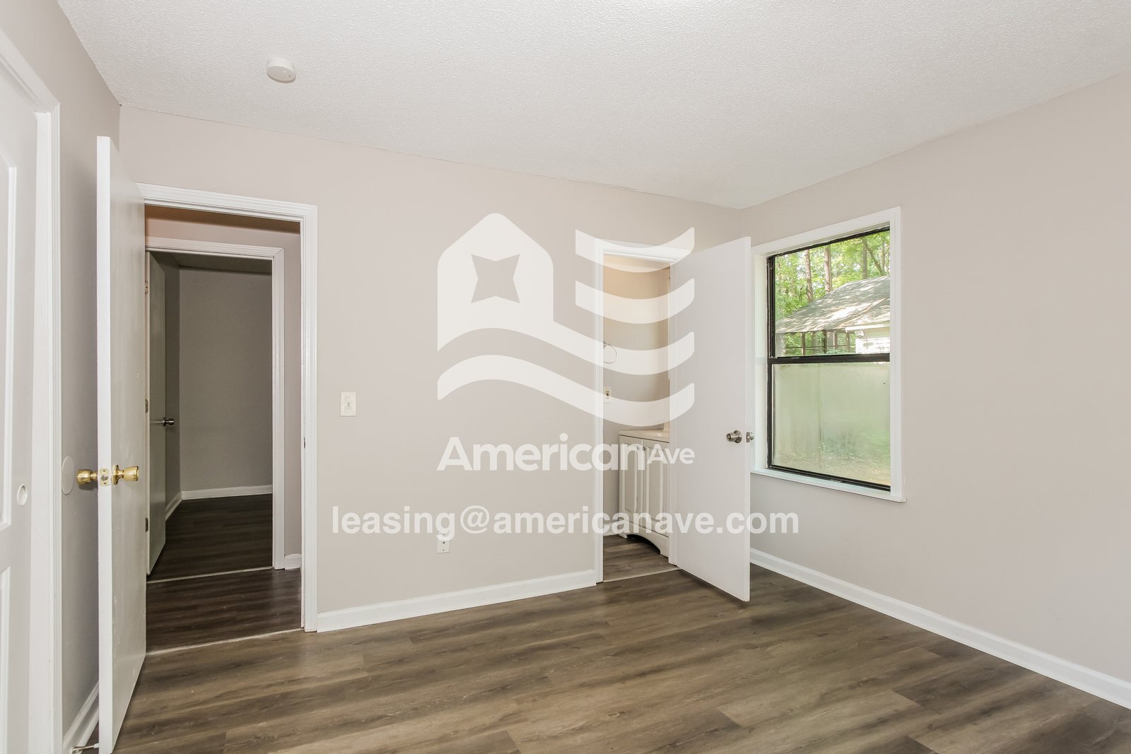 Building Photo - 105 Fallsbury Rd