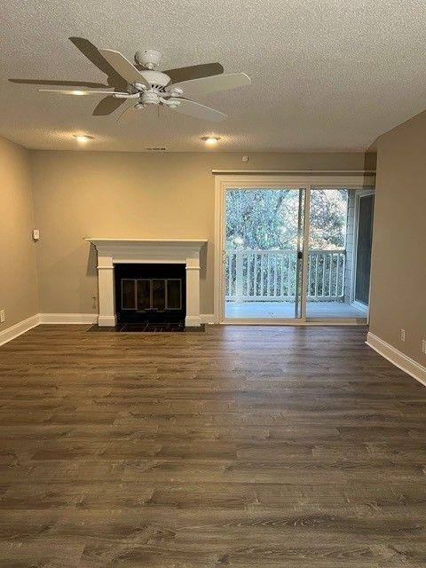 Building Photo - 28 Middleton Ct