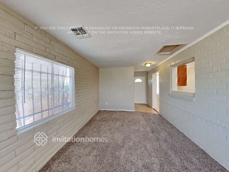 Building Photo - 402 N 47th Pl