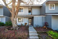 Building Photo - 710 St Matthew Cir