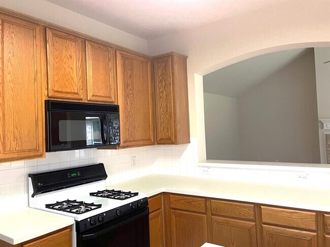 Building Photo - 14615 Wressell Dr