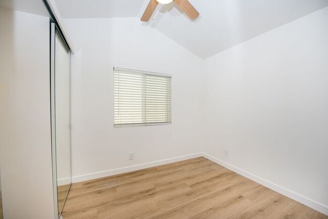 Building Photo - Newly Renovated 1 Bedroom Cottage