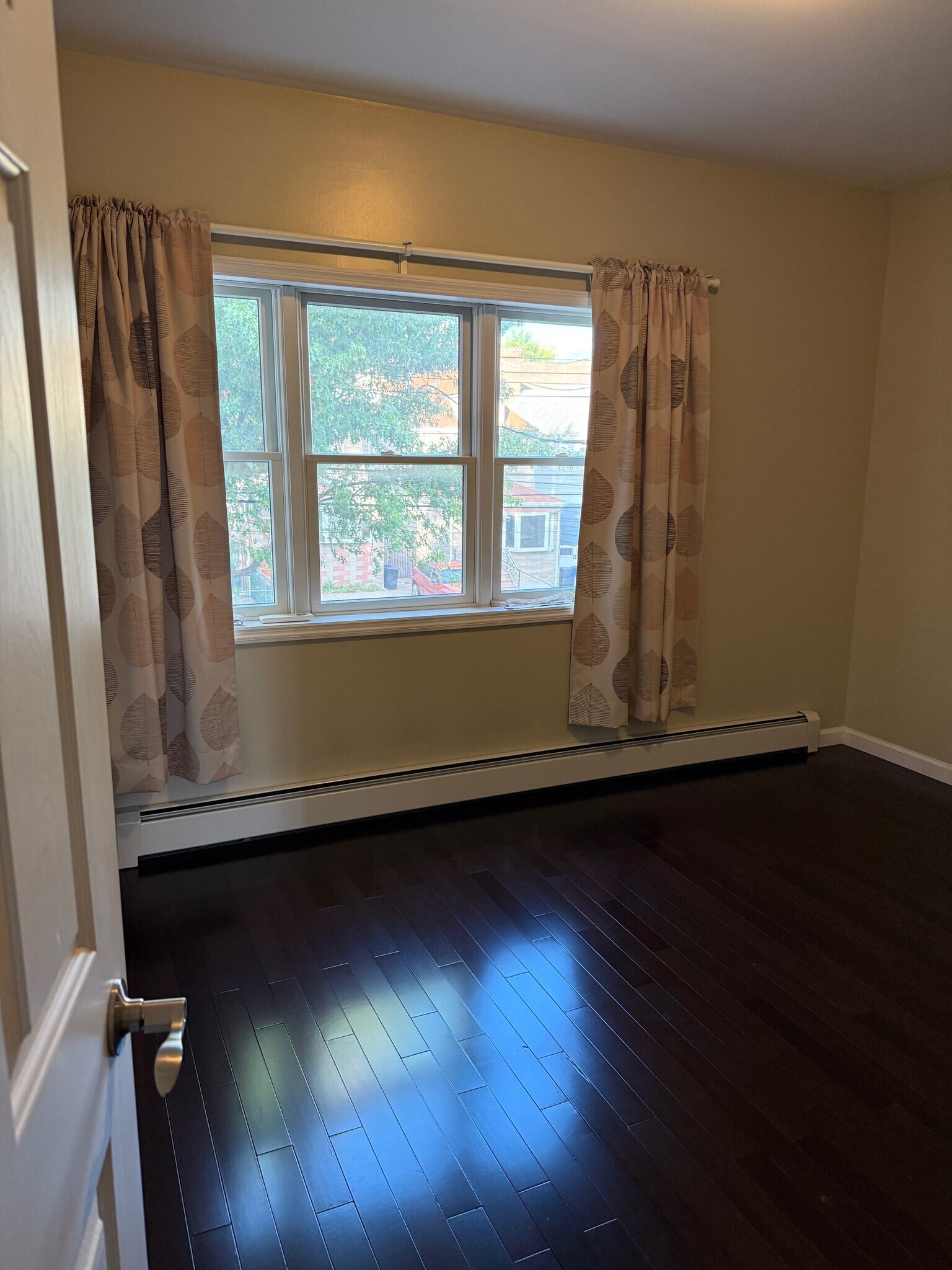 Building Photo - 6132 Booth St