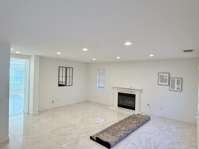 Building Photo - 11226 Evergreen Loop