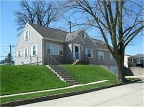 Building Photo - 840 Goethe St
