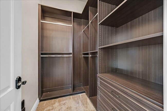 Building Photo - Custom Luxury Home with Strip and Mountain Views!