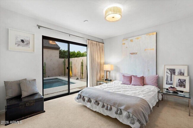 Building Photo - 7922 E Crestwood Way