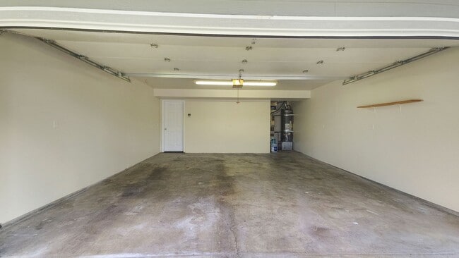 Building Photo - Spacious Mukilteo Duplex with Modern Upgrades