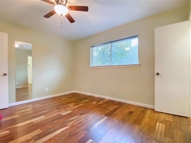 Building Photo - 8303 Alabama Dr