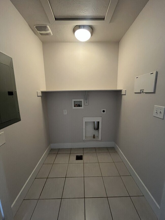Building Photo - 2241 W 450 S