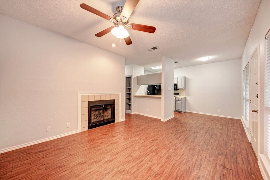Primary Photo - 914 W 26th St
