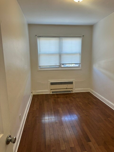 Building Photo - 53 Terhune Ave