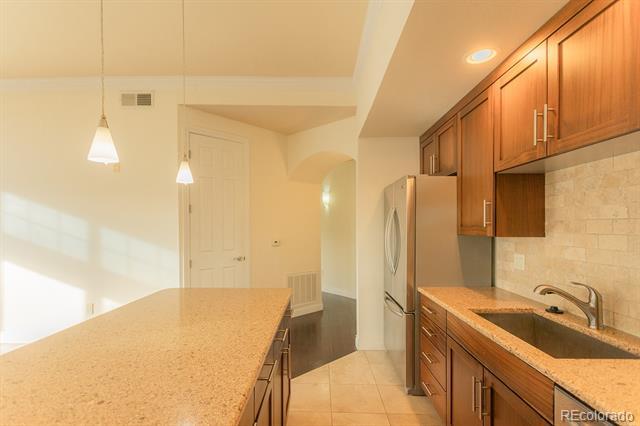 Building Photo - 1120 Delaware St