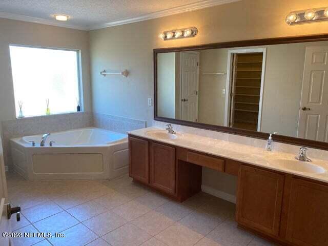 Building Photo - 3301 Turkey Creek Dr