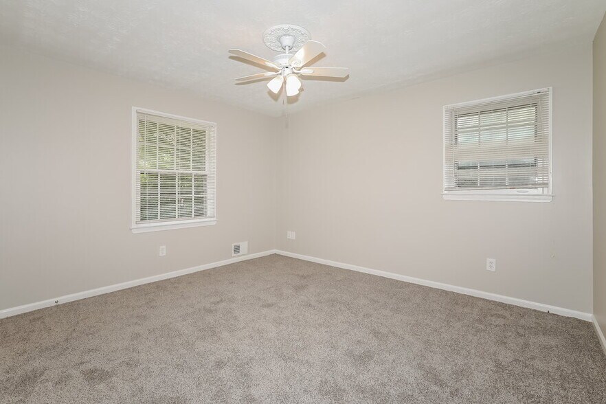 Building Photo - 4447 Casco Way NW