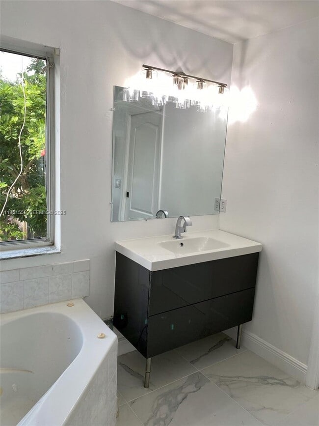 Building Photo - 11301 Rockinghorse Rd